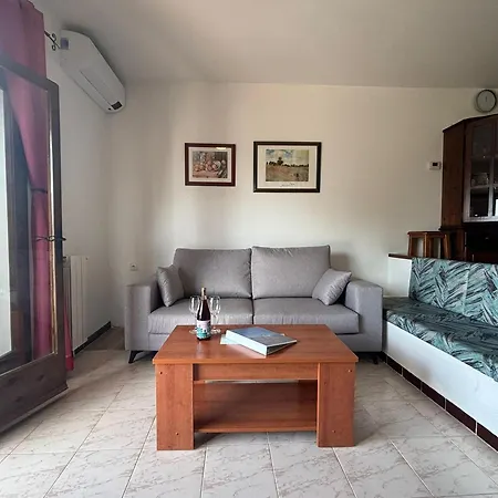 Casa Familiar Tranquila Con Piscina, Jardin Privado, Barbacoa Y Vista Al Castillo Y Montanas - Es-323-14 *