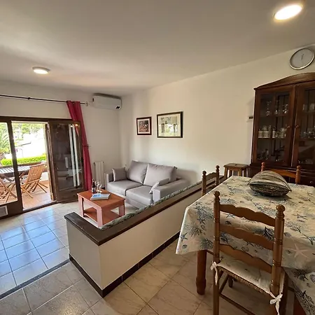 Casa Familiar Tranquila Con Piscina, Jardin Privado, Barbacoa Y Vista Al Castillo Y Montanas - Es-323-14 Prázdninový dům *